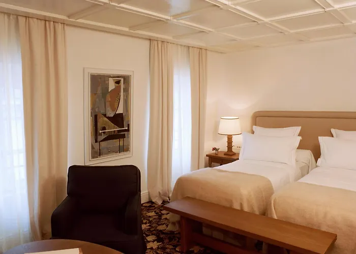 Chateau VoltaireHotel Parijs